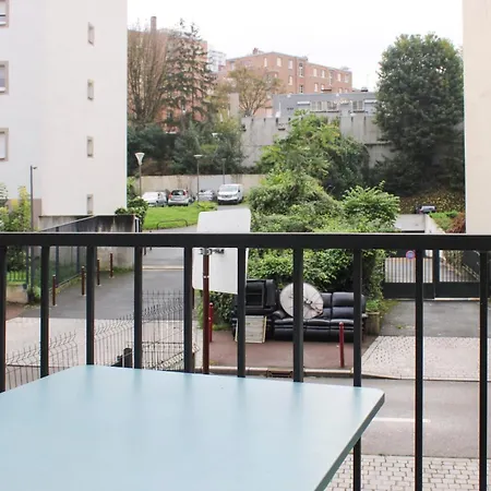 Charming Flat With Balcony And Garden *