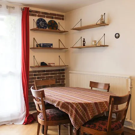 Charming Flat With Balcony And Garden
